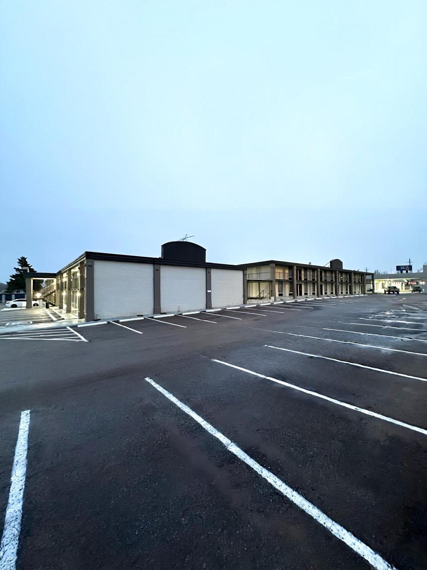 Motel 6 Chickasha, Ok Eksteriør billede