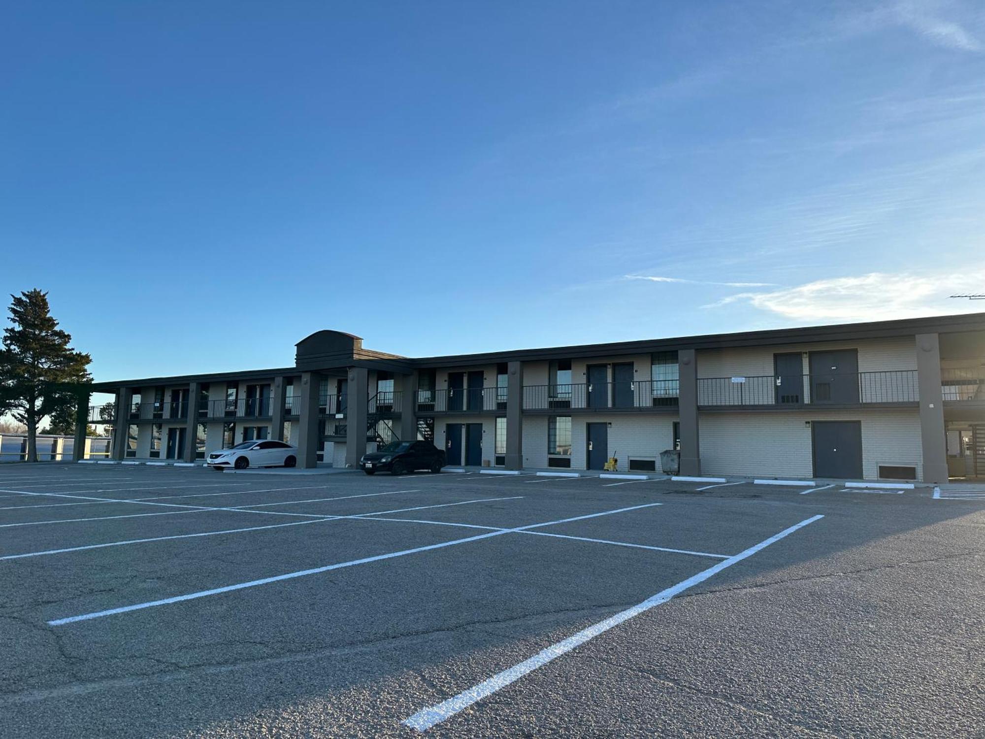 Motel 6 Chickasha, Ok Eksteriør billede